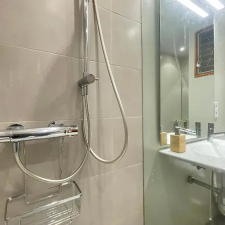 The In The Gothic Quarter With Bathroom 住宿加早餐酒店